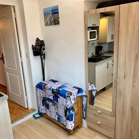 T2 Equipe Au Calme + Terrasse A 1 Km De La Mer Marseille Eksteriør bilde