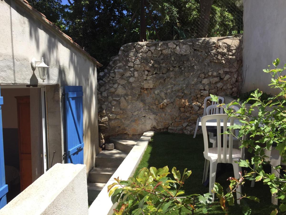 T2 Equipe Au Calme + Terrasse A 1 Km De La Mer Marseille Eksteriør bilde