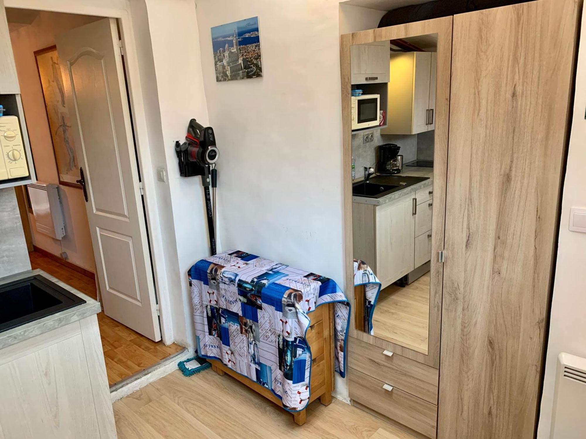 T2 Equipe Au Calme + Terrasse A 1 Km De La Mer Marseille Eksteriør bilde